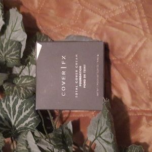 Cover FX Total Cover Cream in M5